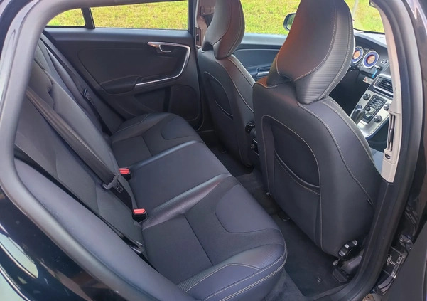 Volvo V60 cena 49900 przebieg: 164200, rok produkcji 2012 z Konin małe 277